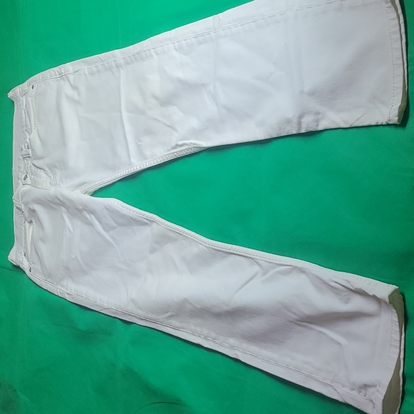 Ladies Levi Jean's - Picture 7 of 8